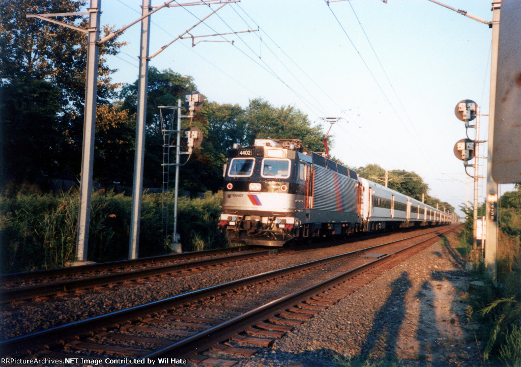 NJT ALP-44 4402